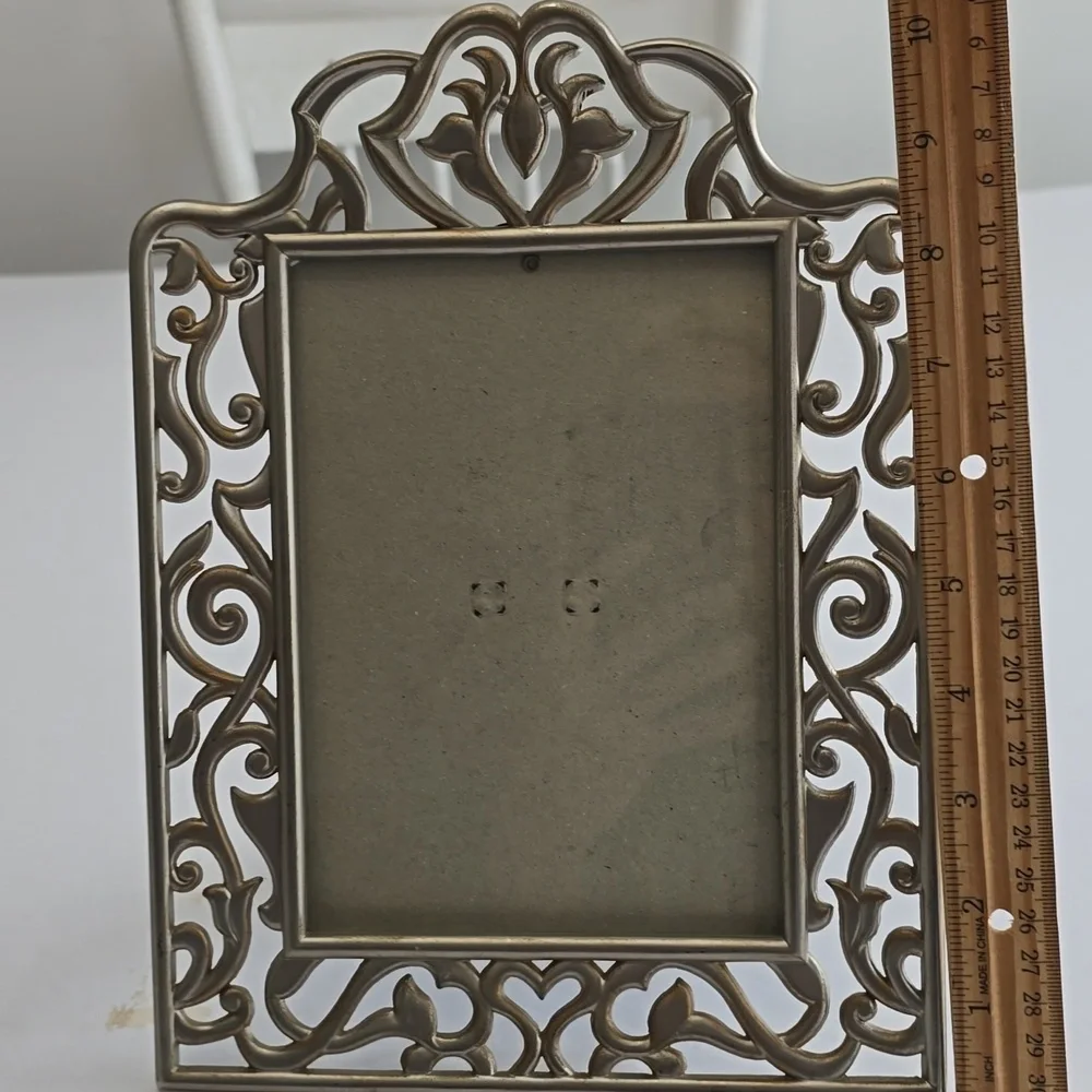 Vintage 1997 Scrolled Metal 5x7 Silver Color Picture Frame Easel Hang Display